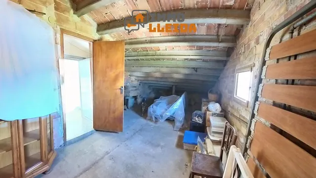 OPORTUNIDAD Casa con mucho terreno y varios garajes — 11