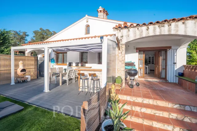 Villa reformada con piscina privada en Can Carbonell, Caldes de Malavella — 6