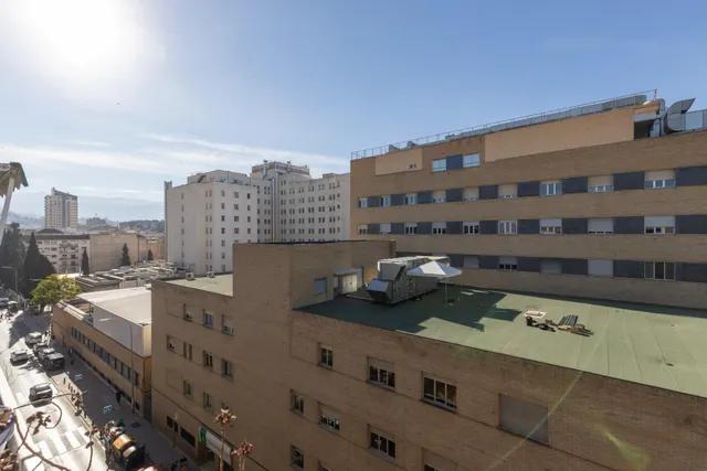 Estupendo piso  en la última planta en calle doctor azpitarte — 6