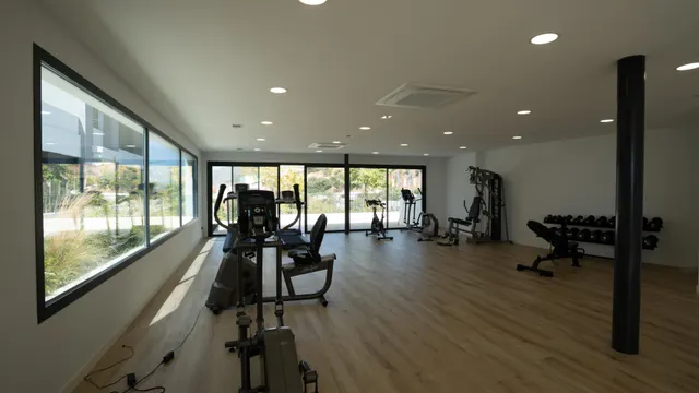 Apartamento de 3 dormitorios a estrenar, totalmente amueblado y con vistas al mar en MedBlue, Marbella — 17