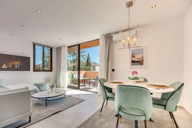 Este apartamento recién reformado situado en el complejo Hot