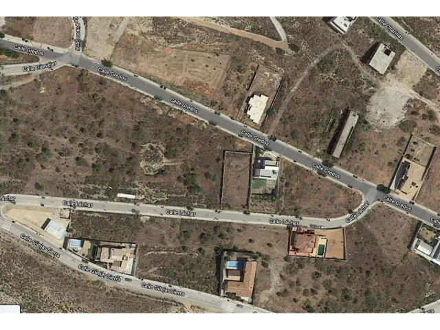 Parcela en venta en Altos de la Zubia — 5