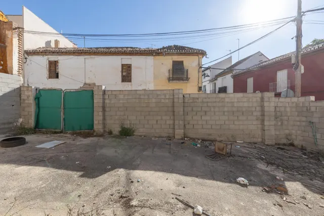 Parcela en Venta con Alto Potencial de Edificación en Peligros — 15