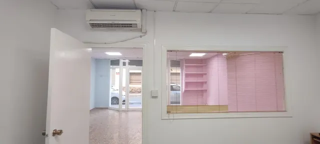 Amplio Local Comercial en Ciudad de Asís, Alicante - Oportunidad Única — 2