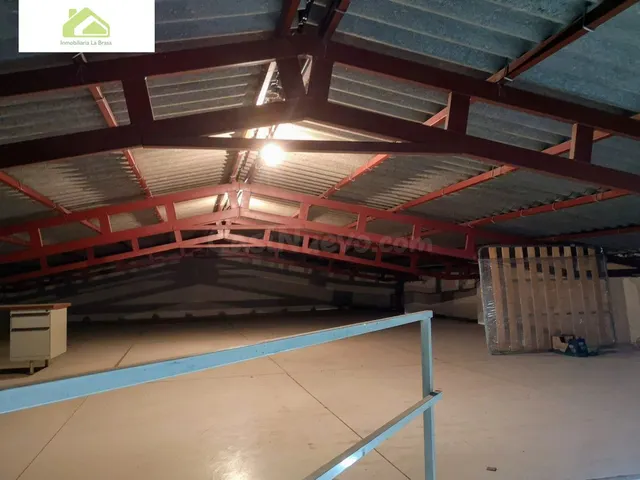 VENTA DE NAVE EN ZONA CABAÑALES - foto 3