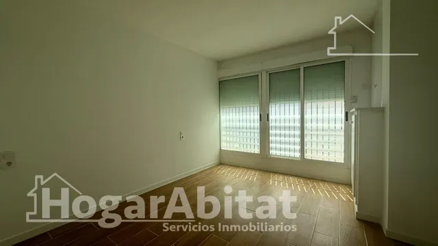 ¡OPORTUNIDAD! REFORMADO Y EXTERIOR CON ASCENSOR EN EL CENTRO — 12