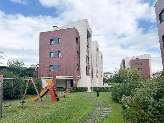Piso en Urbanización privada con piscina — 19