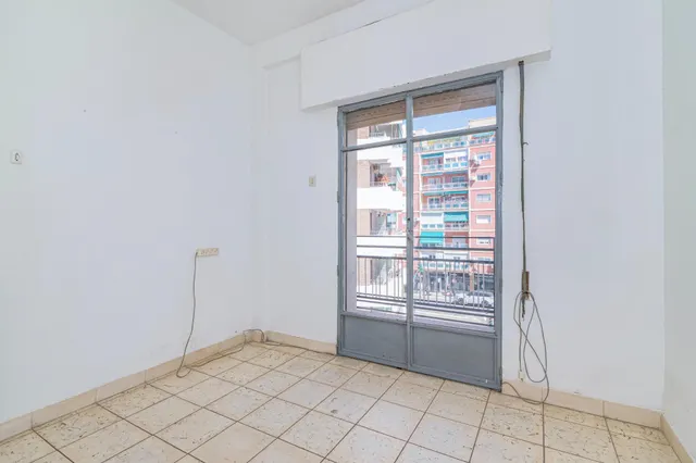 Oportunidad Única: Amplio Piso para Reformar en Camino de Ronda ✨ — 24