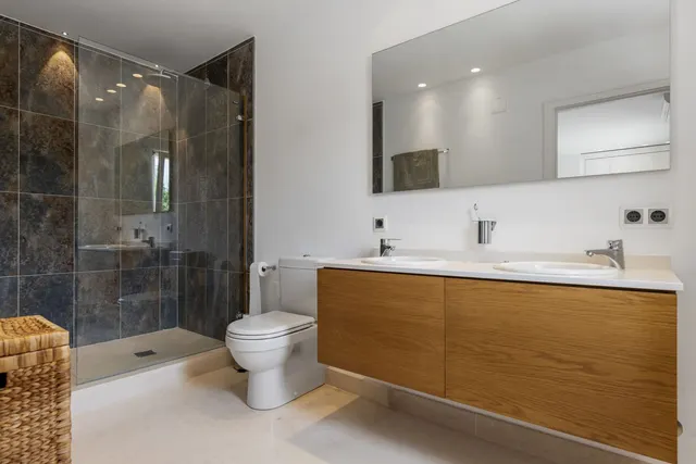 Chalet 7 habitaciones 472m² en venta - Guadiaro — 46