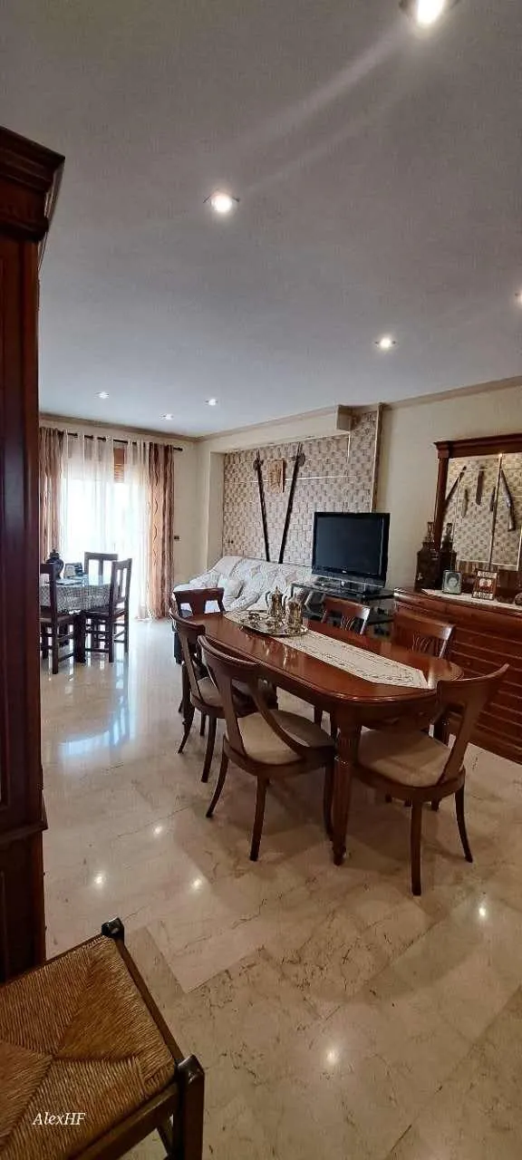 ¡Oportunidad Única en el Corazón de La Nucía! Amplia Casa Un - foto 5