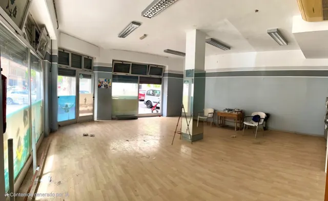 Oportunidad Inversores: Amplio Local en el Centro de Elche con Potencial para Convertirse en 1-2 Viviendas — 4