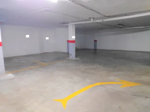Plaza de garaje en venta a pocos metros del Hospital Carlos Haya. — 2