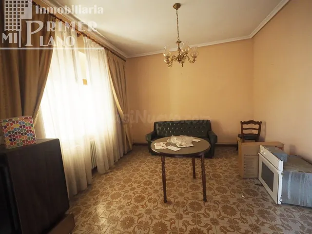 *¡OPORTUNIDAD! Casa para reformar, junto a calle Oriente, co - foto 2
