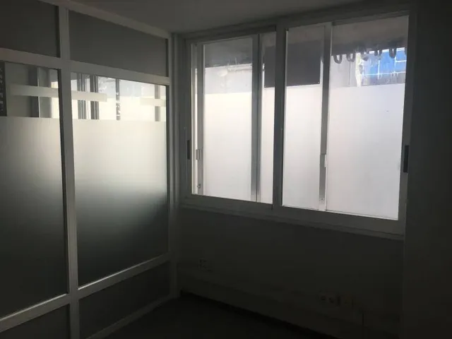 LOCAL COMERCIAL EN ENTRESUELO EN BUEN ESTADO — 7