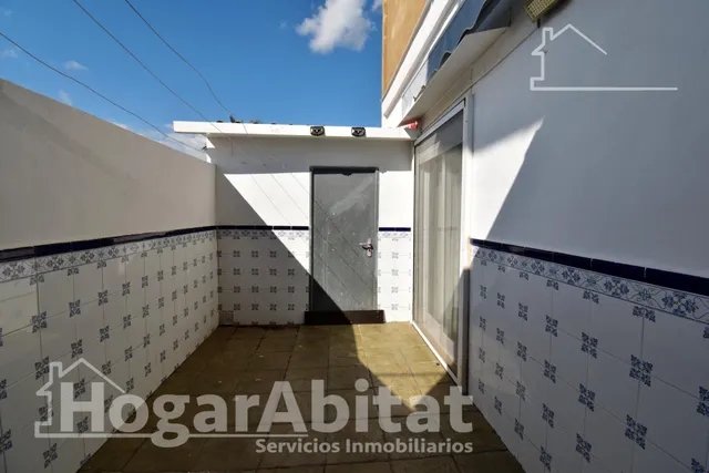 Extraordinaria amplitud en este luminoso primer piso con terrazas y trastero — 21