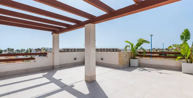 El chalet de 3 dormitorios de tus sueños a 200 metros del ma