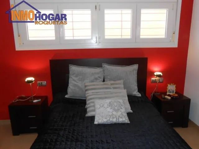 CHALET DE LUJO, 1000 m de parcela, 4 DOR,3 BAÑOS, PIS EXCELENTENTES CALIDADES A 200 m DE LA PLAYA!! — 18