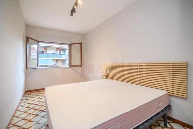 Amplio piso de 4 habitaciones con terraza, parking y trastero — 47