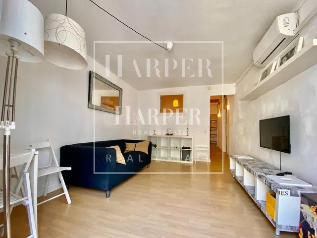 Para entra a vivir, un piso luminoso en  Barcelona ( Nou de Rambla ), — 3