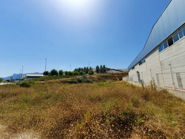 Solar industrial Chaflan a la venta en Atzeneta de Albaida. - foto 3