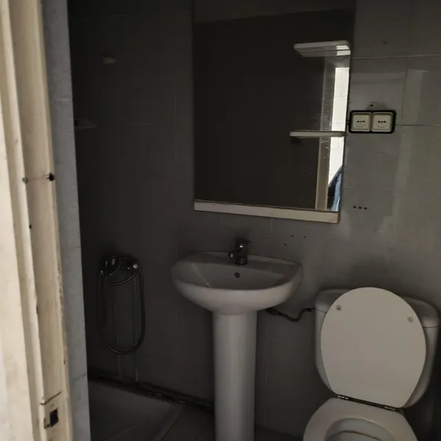CASA DE 2 HAB  OKUPADA PARA REFORMAR COMPLETAMENTE EN CAN PUIGGENER — 4