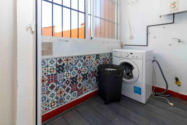 PISO CON ENCANTO EN EL CASCO ANTIGUO — 36