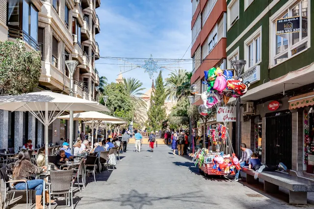 4 Dormitorios 2 baños  vivienda grande — 44