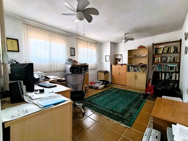 ¡Gran Oportunidad! Villa de Ensueño a Solo 635.000 € en Orihuela Costa — 24