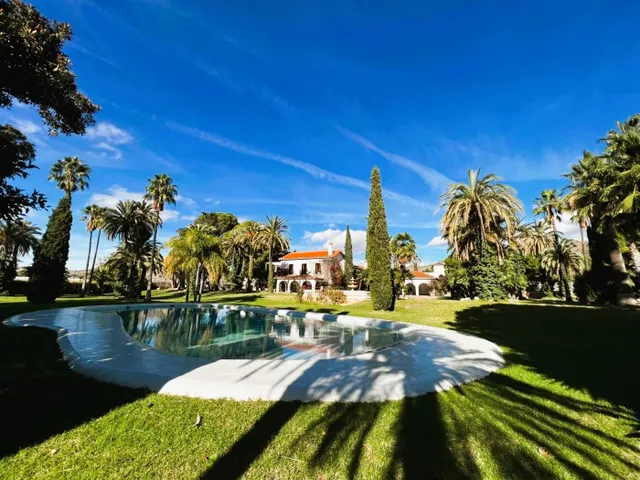 FINCA ECUESTRE DE ESTILO MEDITERRÁNEO. — 25