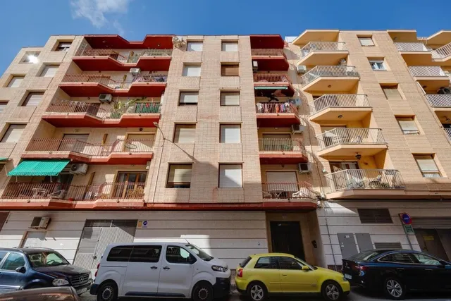 Ático reformado en venta en Torrevieja a 100 metros de la playa del acequión, con 3 dormitorios y 2 terrazas — 34