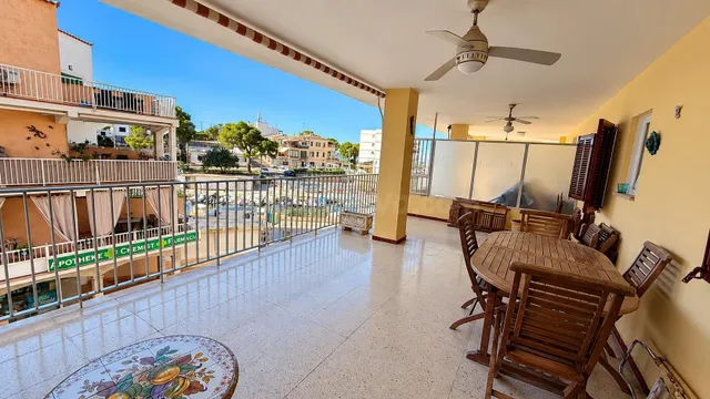 APARTAMENTO CON GRAN TERRAZA Y VISTAS AL MAR - foto 3