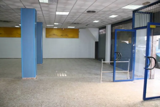 Alquiler local comercial en Orihuela, 120 m2. de superficie,  con 1 aseo. — 11