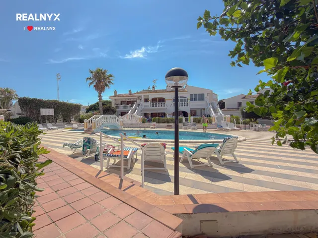 Novedad! Espectacular Bungalow con enorme terraza y ubicación privilegiada + Piscina comunitaria con zonas ajardinadas — 9