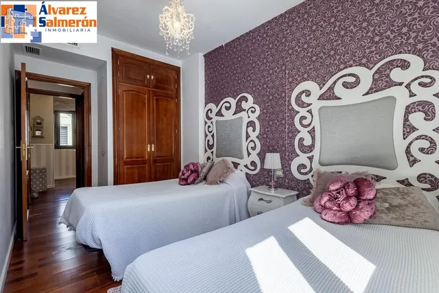 Chalet en Cañadas del Parque, Dilar — 31