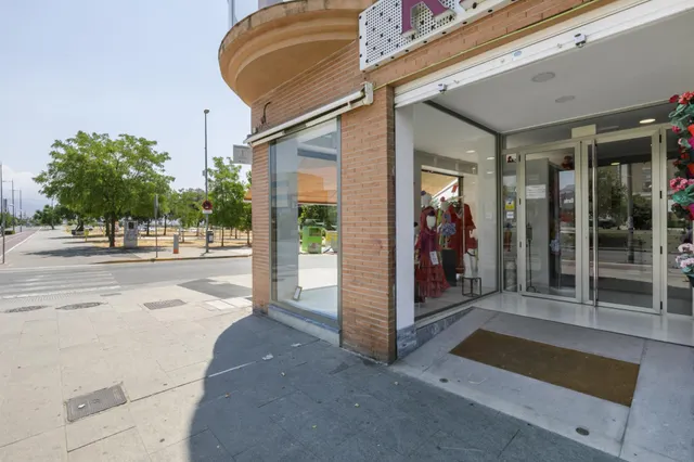Local comercial en una ubicación estupenda! — 18