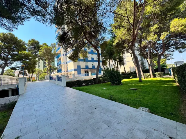 Alquiler de temporada apartamento con reforma integral — 22