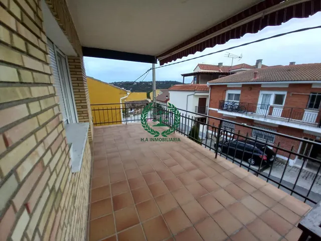 SE VENDE CHALET INDEPENDIENTE EN VENTURADA (SIERRA NORTE)  . JARDIN Y TERRAZA — 30