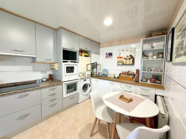 Bonita casa con Piscina comunitaria - foto 3