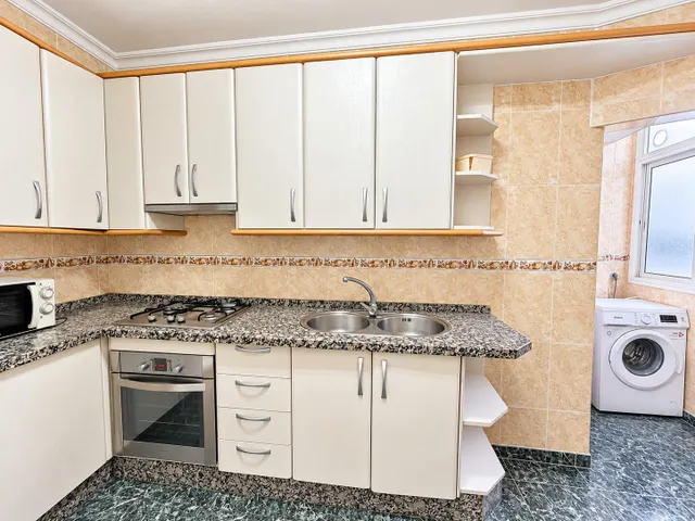 Piso en venta en avd. pablo iglesias, Almería – ideal para inversores  96.000€ — 11
