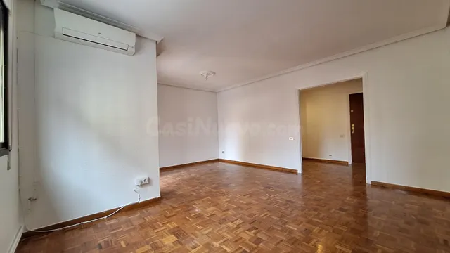 Piso SIN AMUEBLAR de 4 dormitorios, dos baños y plaza de garaje en la Calle Puerta Nueva — 3