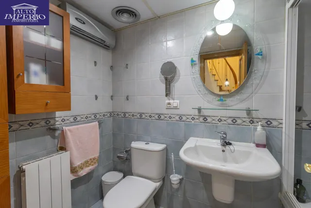 Adosada con 4 dormitorios, amplias terrazas y vistas a Granada y sierra nevada — 18
