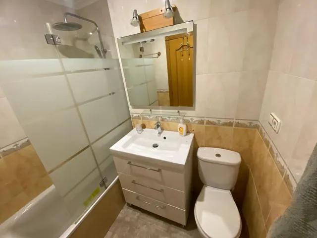 Apartamento con 2 dormitorios, 1 baño, 700 m. de la playa — 10