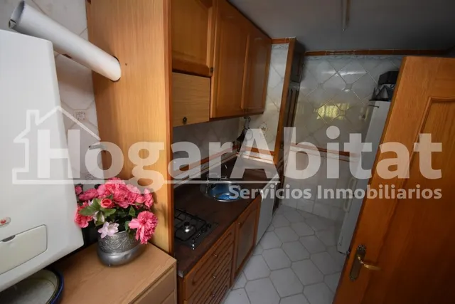 VILLA de 2 alturas con JARDÍN y PISCINA — 48