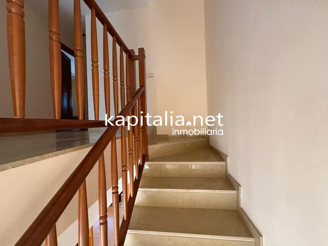 EXCLUSIVO ADOSADO A LA VENTA LISTO PARA ENTRAR A VIVIR EN ANNA — 21