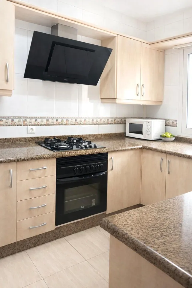 PISO EN VENTA–PLAZA DEL AYUNTAMIENTO (PUEBLO) - foto 3
