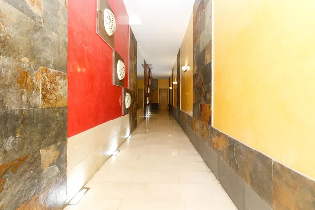 APARTAMENTO EN EL CENTRO DE TORREVIEJA CON GARAJE Y TRASTERO — 23