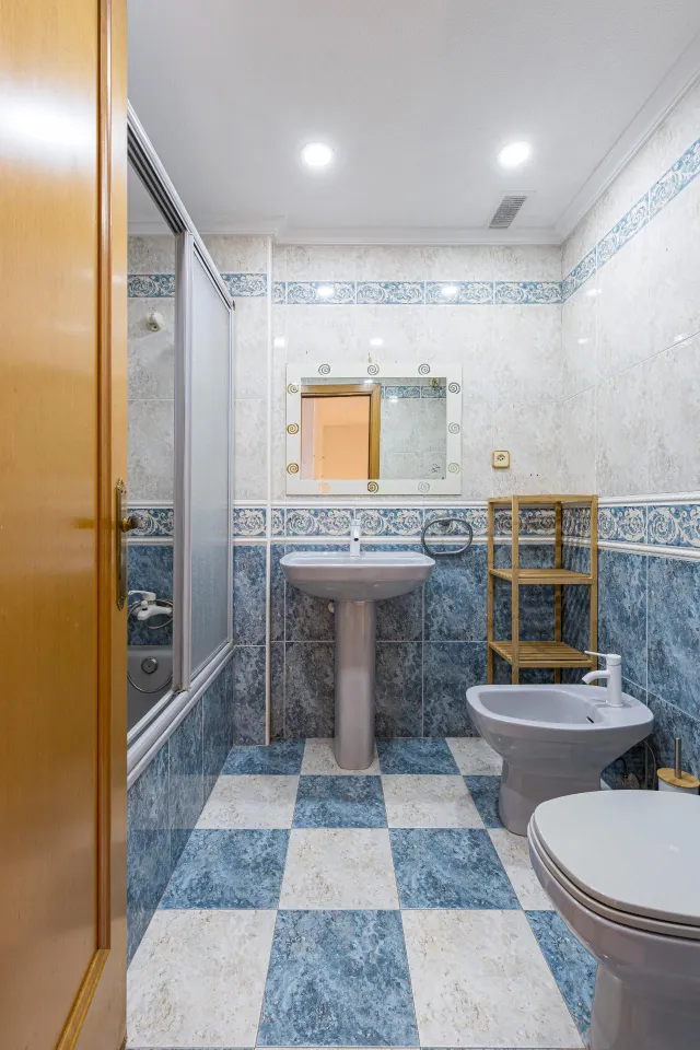Dúplex con garaje privado y piscina comunitaria en Los Rectores. — 23