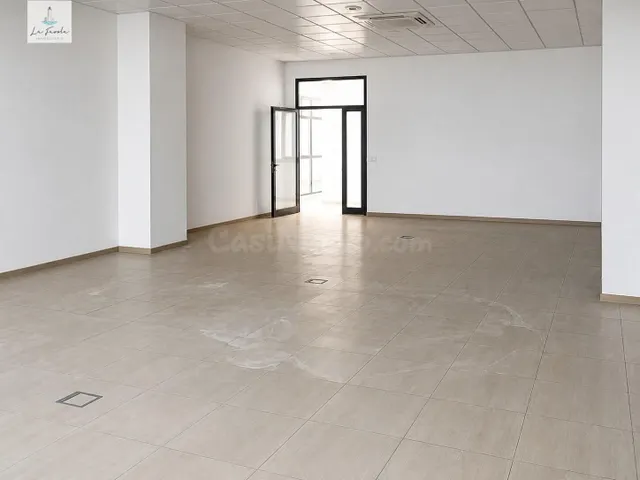 LOCAL DE 120 M2 EN PARQUE EMPRESARIAL DE ANTEQUERA - foto 5