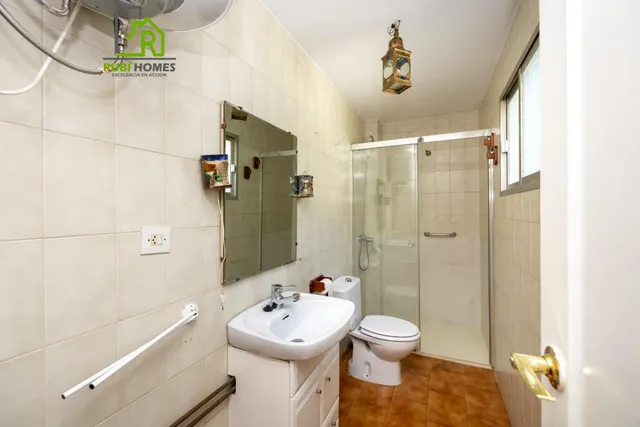 Preciosa casa en Ogíjares con piscina y jardín — 14