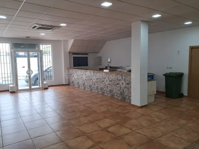 Local comercial 3 habitaciones 160m² en alquiler - Andalucia - foto 2